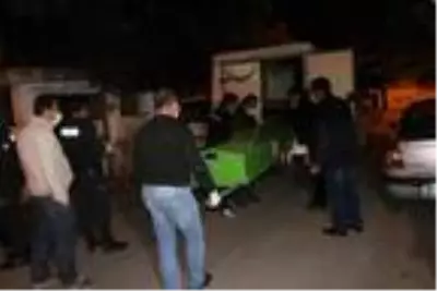 Yalnız yaşadığı evde ölü bulundu Yalnız yaşadığı evde ölü bulundu