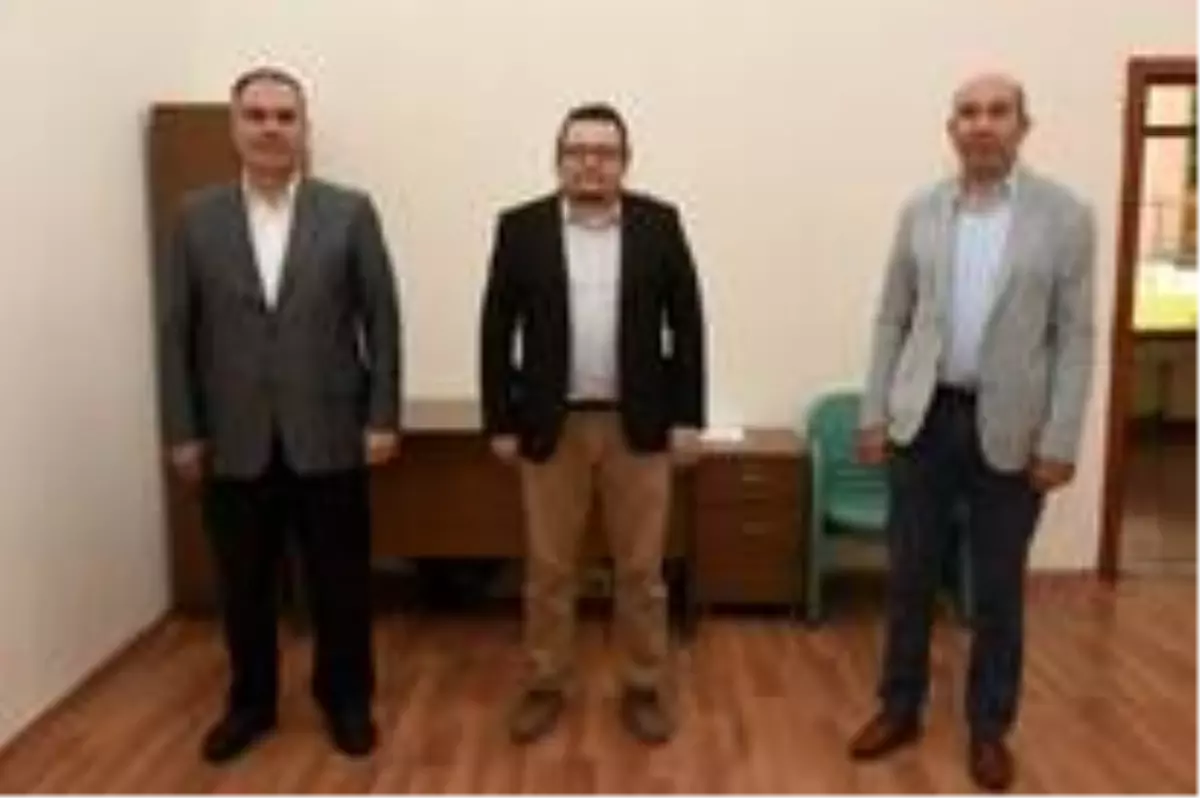 AKÜSEM'de bayrak değişimi