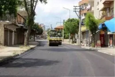 Araç yoğunluğu azaldı, işlek caddeler asfaltlandı Araç yoğunluğu azaldı, işlek caddeler asfaltlandı
