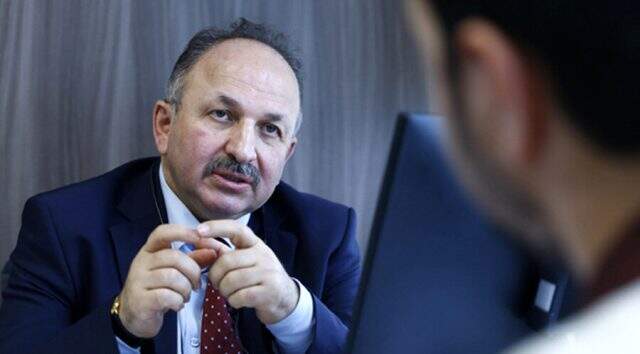 Bilim Kurulu Üyesi kurallara uymayanları uyardı: İkinci dalga ortaya çıkabilir