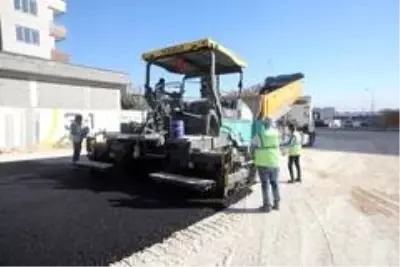 Büyükşehir asfalt sezonunu açtı Büyükşehir asfalt sezonunu açtı