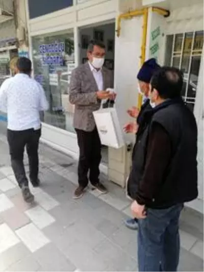 CHP Yerköy İlçe Başkanlığı 4 bin maske dağıttı CHP Yerköy İlçe Başkanlığı 4 bin maske dağıttı