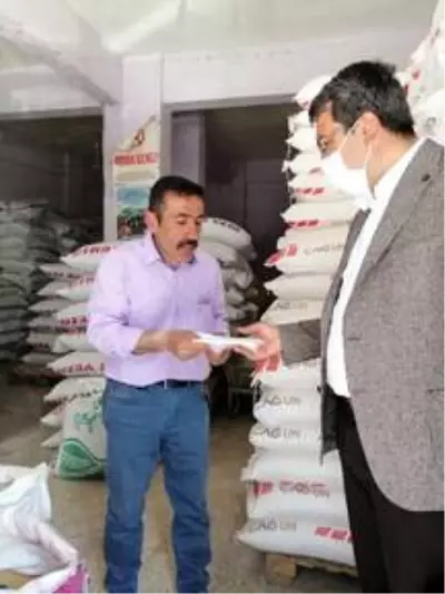 CHP Yerköy İlçe Başkanlığı 4 bin maske dağıttı CHP Yerköy İlçe Başkanlığı 4 bin maske dağıttı