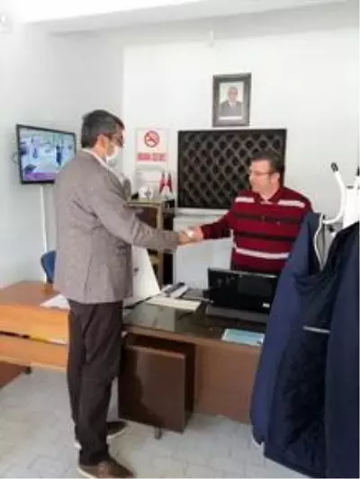 CHP Yerköy İlçe Başkanlığı 4 bin maske dağıttı CHP Yerköy İlçe Başkanlığı 4 bin maske dağıttı
