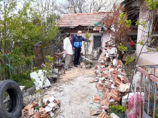 Çubuk�ta atık biriktirilmiş iki ev dezenfekte edildi Haberler