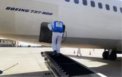 Mardin Havalimanında dezenfeksiyon çalışması yapıldı Mardin Havalimanında dezenfeksiyon çalışması yapıldı