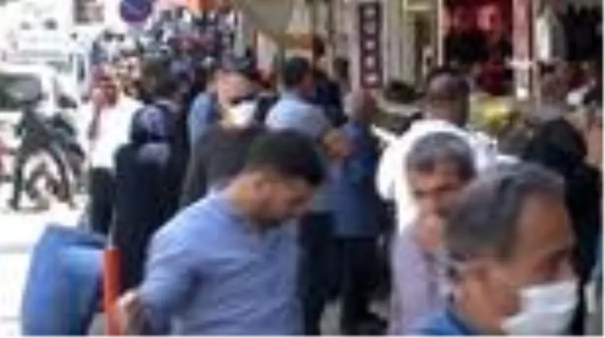 Şanlıurfalı vatandaşlar sakatat almak için yarıştı