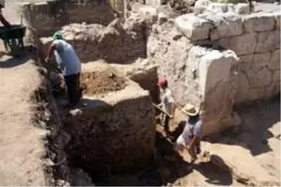 Üniversite gibi kazı alanında 32 yıl geride kaldı Üniversite gibi kazı alanında 32 yıl geride kaldı