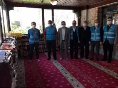 Camiler ihtiyaç sahiplerine aracılık ediyor