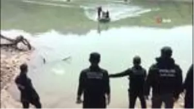 Cansız bedeni bulunan Güneş, 15 Temmuz'da yaralanmış, Elazığ depreminde de görev yapmıştı Cansız bedeni bulunan Güneş, 15 Temmuz'da yaralanmış, Elazığ depreminde de görev yapmıştı
