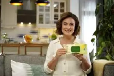 Ender Saraç ve Ceyda Düvenci kamera karşısına geçti Ender Saraç ve Ceyda Düvenci kamera karşısına geçti