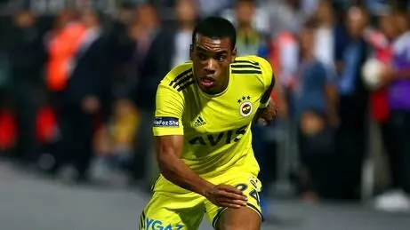 Fenerbahçeli Garry Rodrigues’ten 175 aileye gıda yardımı