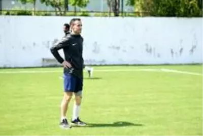 Gazi futbolcu antrenörlük alanında kendini Denizlispor'da geliştirecek Gazi futbolcu antrenörlük alanında kendini Denizlispor'da geliştirecek