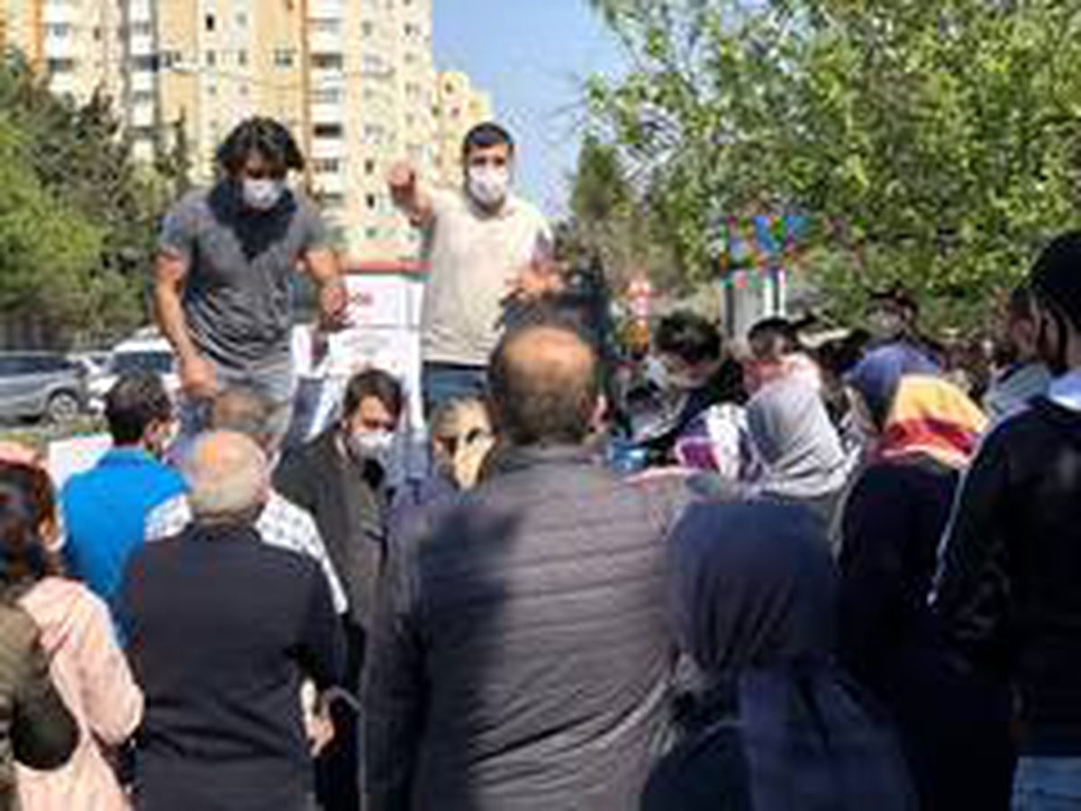 İBB'nin koronavirüs yardımlarında sosyal mesafe kuralı hiçe sayıldı