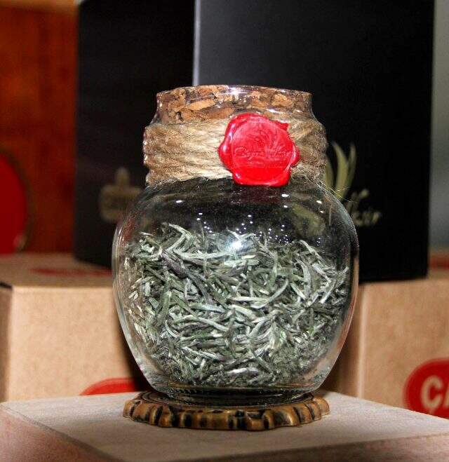 Beyaz çay nedir? Beyaz çay faydaları ve özellikleri nelerdir? Beyaz çay fiyatı ne kadar?