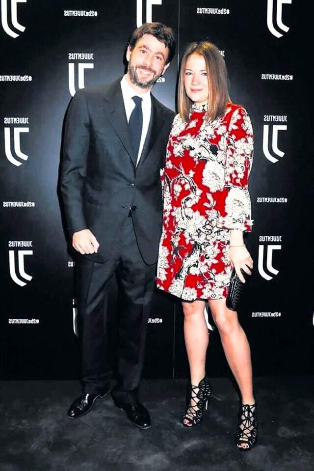 Juventus Başkanı Andrea Agnelli, Türk sevgilisi Deniz Akalın'ı koronavirüsten korumak için malikanesine yerleştirdi