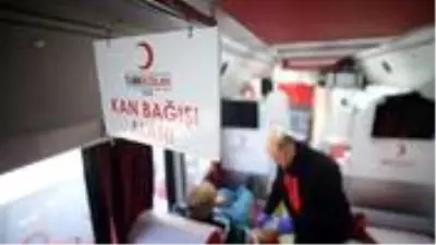 Kızılay'dan 'çok acil' kan bağışı çağrısı: Stoklar kritik seviyenin altına düştü