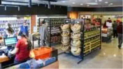 Mansur Yavaş'ın seçim vaadi olan ve sadece Ankaralıların ürünlerinin satıldığı Başkent Market'in ilki açıldı Mansur Yavaş'ın seçim vaadi olan ve sadece Ankaralıların ürünlerinin satıldığı Başkent Market'in ilki açıldı