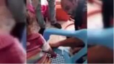 Sandalyenin boşluk kısmına parmaklarını sıkıştıran çocuğu itfaiye kurtardı Sandalyenin boşluk kısmına parmaklarını sıkıştıran çocuğu itfaiye kurtardı