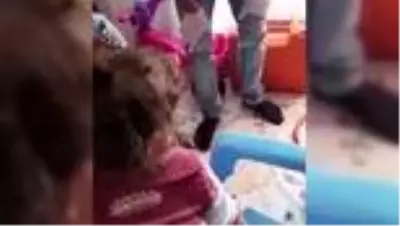 Sandalyenin boşluk kısmına parmaklarını sıkıştıran çocuğu itfaiye kurtardı Sandalyenin boşluk kısmına parmaklarını sıkıştıran çocuğu itfaiye kurtardı