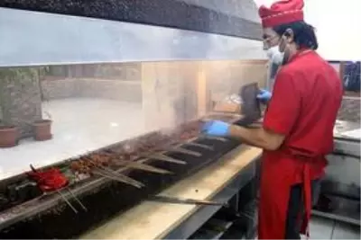 Şanlıurfalılar sahurdaki ciğer keyfini pakete sığdırdı