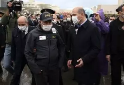Şehit Jandarma Uzman Çavuş Yılmaz Güneş son yolculuğuna uğurlandı Şehit Jandarma Uzman Çavuş Yılmaz Güneş son yolculuğuna uğurlandı