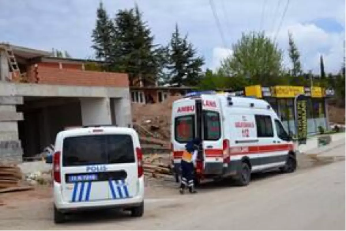 Bilecik'te inşaattan düşen işçi yaralandı