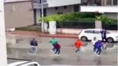 Dans aşıkları 'kısıtlama' dinlemedi Dans aşıkları 'kısıtlama' dinlemedi