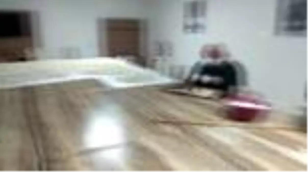 Karantinadaki vatandaşlara yurt çalışanlarından Kayseri mantısı ikramı