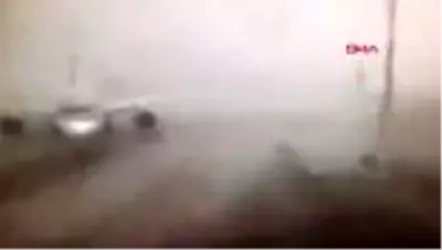 Katar'da iki uçak havalimanında çarpıştı Katar'da iki uçak havalimanında çarpıştı