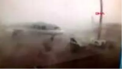 Katar'da iki uçak havalimanında çarpıştı Katar'da iki uçak havalimanında çarpıştı
