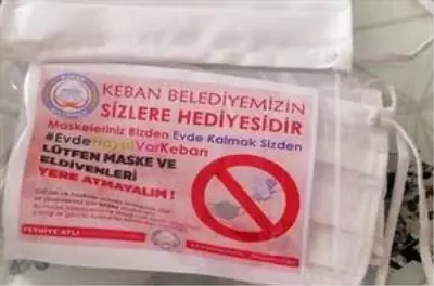 Keban'da 9 bin maske vatandaşlara ücretsiz dağıtılıyor Keban'da 9 bin maske vatandaşlara ücretsiz dağıtılıyor