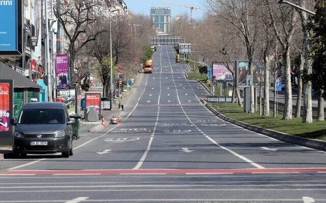 Son Dakika: 1-3 Mayıs tarihleri arasında 31 şehirde ilan edilen sokağa çıkma yasağı başladı