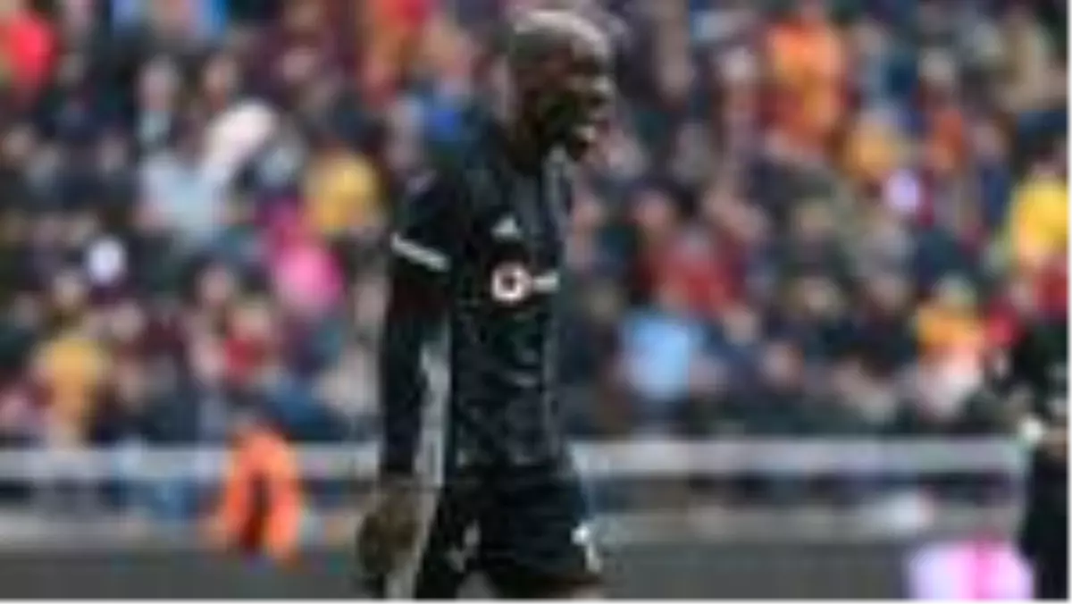 Son dakika Beşiktaş haberleri Atiba Hutchinson krizi: İndirim değil, zam bekliyorum