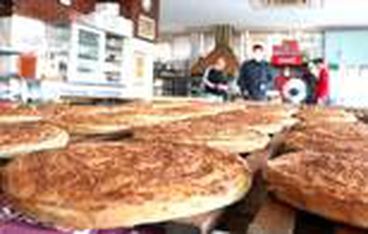 Tahinli pide nedir? Tahinli pide nasıl yapılır? Tahinli pide malzemeleri neler? Tahinli pide yapılışı nasıldır?