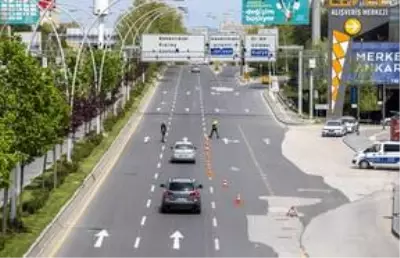 Başkentliler sokağa çıkma kısıtlamasının ikinci gününde de evlerinde kalmaya özen gösterdi