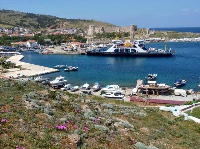 Çanakkale'nin turizm cenneti Bozcaada'da koronavirüs görülmedi Çanakkale'nin turizm cenneti Bozcaada'da koronavirüs görülmedi