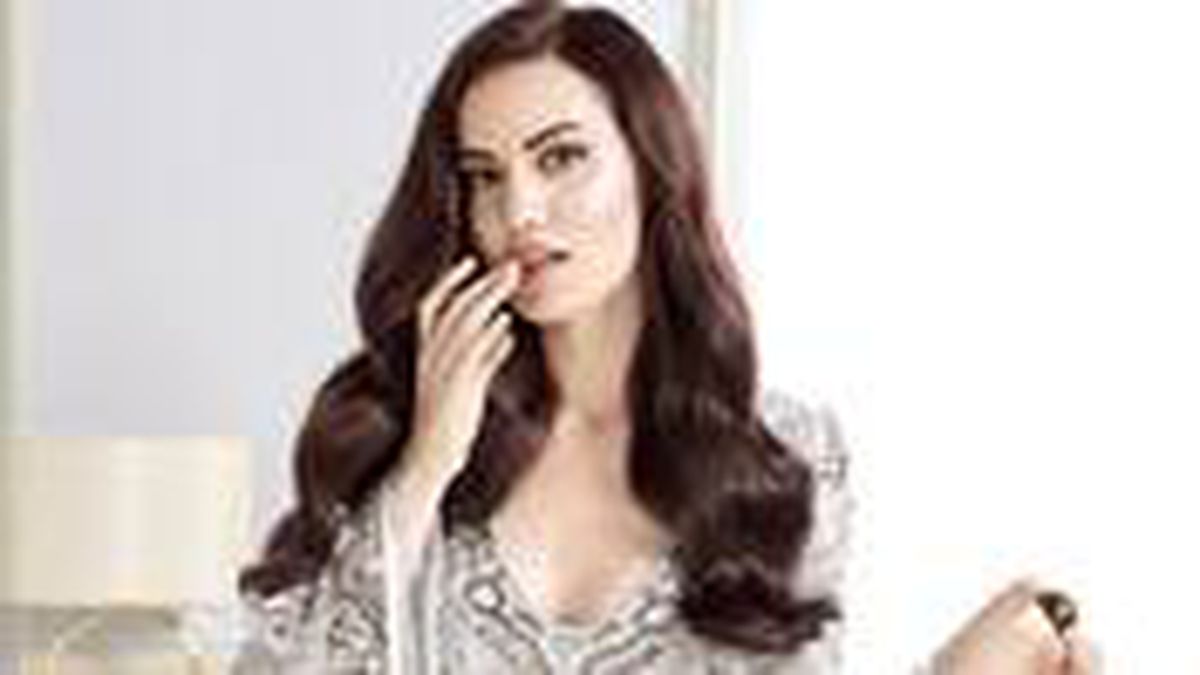 Instagram hesabından fotoğrafını paylaşan Fahriye Evcen'e beğeni yağdı