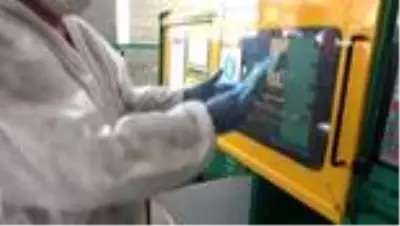 Meslek lisesinde günde 10 bin siperlik maske üretme gururu Meslek lisesinde günde 10 bin siperlik maske üretme gururu