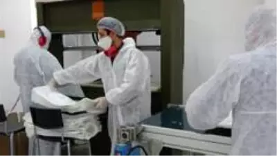 Meslek lisesinde günde 10 bin siperlik maske üretme gururu Meslek lisesinde günde 10 bin siperlik maske üretme gururu