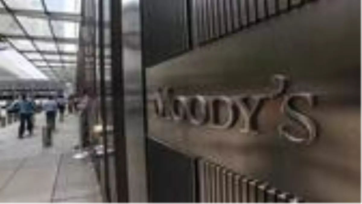 Moody's Suudi Arabistan'ın görünümünü düşürdü