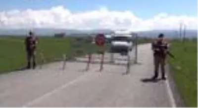 Muş'ta, karantina bölgelerinde önlemler sürüyor Muş'ta, karantina bölgelerinde önlemler sürüyor