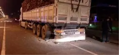 Ordu'da park halindeki kamyona çarpan otomobilin sürücüsü ağır yaralandı Ordu'da park halindeki kamyona çarpan otomobilin sürücüsü ağır yaralandı