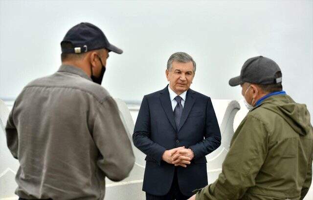 Özbekistan'da baraj duvarı çöktü, yüzlerce ev su altında kaldı