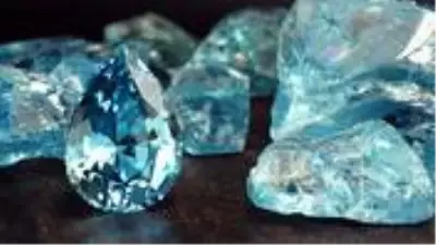 Şifalı Taşlar ve Bioenerji Uzmanı Belgin Dal, her derde deva akuamarin taşını anlattı Şifalı Taşlar ve Bioenerji Uzmanı Belgin Dal, her derde deva akuamarin taşını anlattı