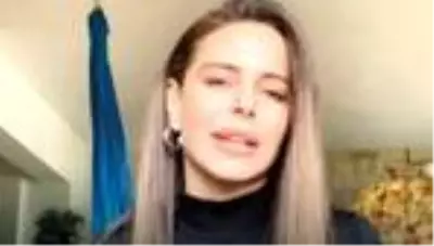 Karantina sürecinden etkilenen Simge Sağın, konser videolarını izlerken hüngür hüngür ağladı