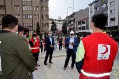 Yardımsever gençler Kızılcahamam'da faalilerini sürdürdü