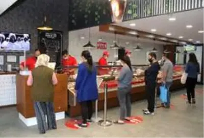 Halk Et Kepez'de 4 ayda 68 bin kilo et satıldı Halk Et Kepez'de 4 ayda 68 bin kilo et satıldı