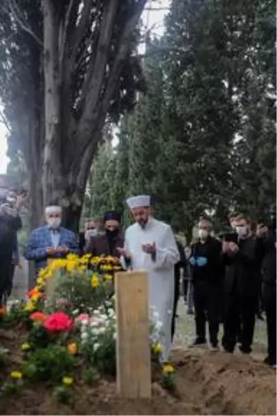 İlahiyatçı-yazar Ömer Döngeloğlu son yolculuğuna uğurlandı İlahiyatçı-yazar Ömer Döngeloğlu son yolculuğuna uğurlandı