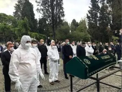 İlahiyatçı-yazar Ömer Döngeloğlu son yolculuğuna uğurlandı İlahiyatçı-yazar Ömer Döngeloğlu son yolculuğuna uğurlandı